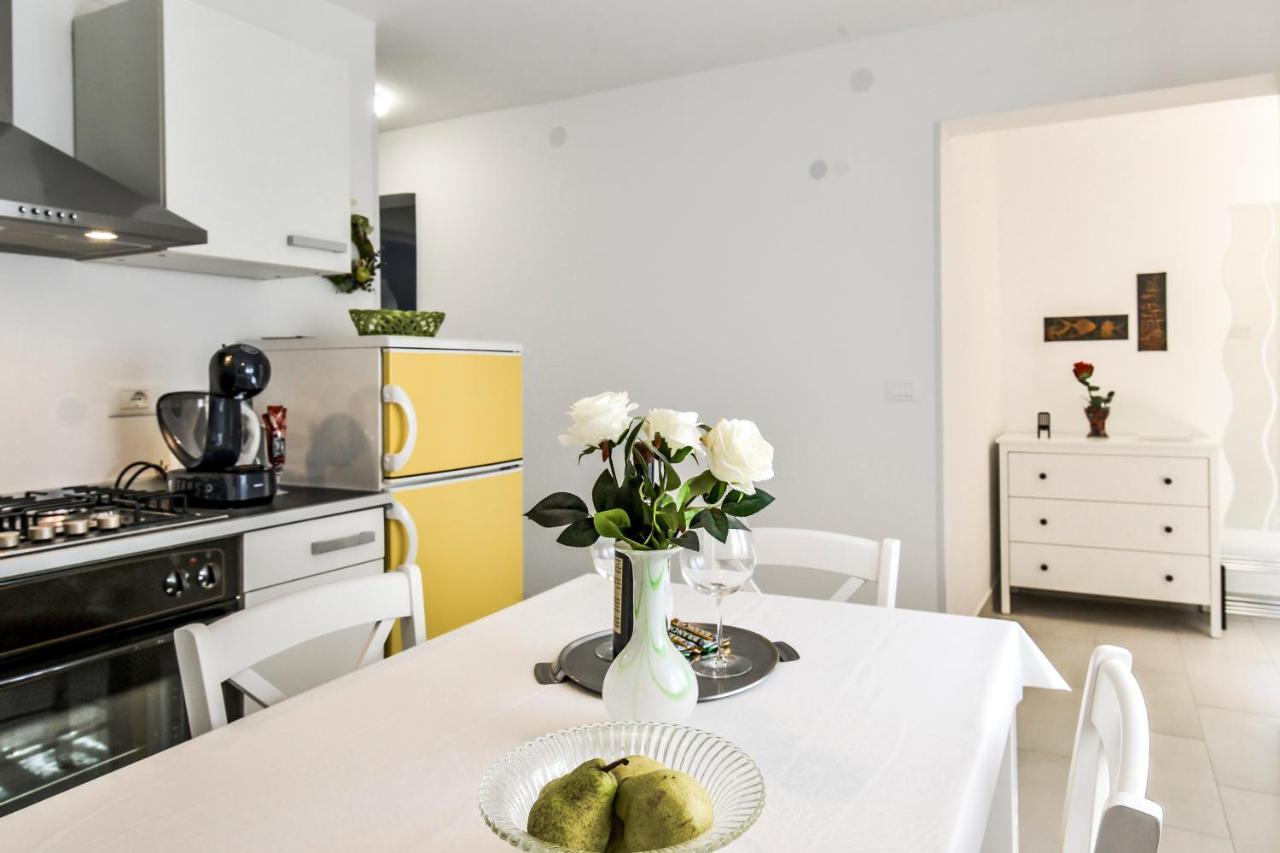 Apartment Anna Umag Eksteriør billede